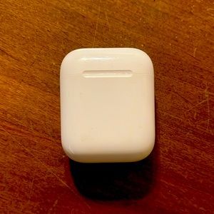 Apple Wireless Charging Case for AirPods
